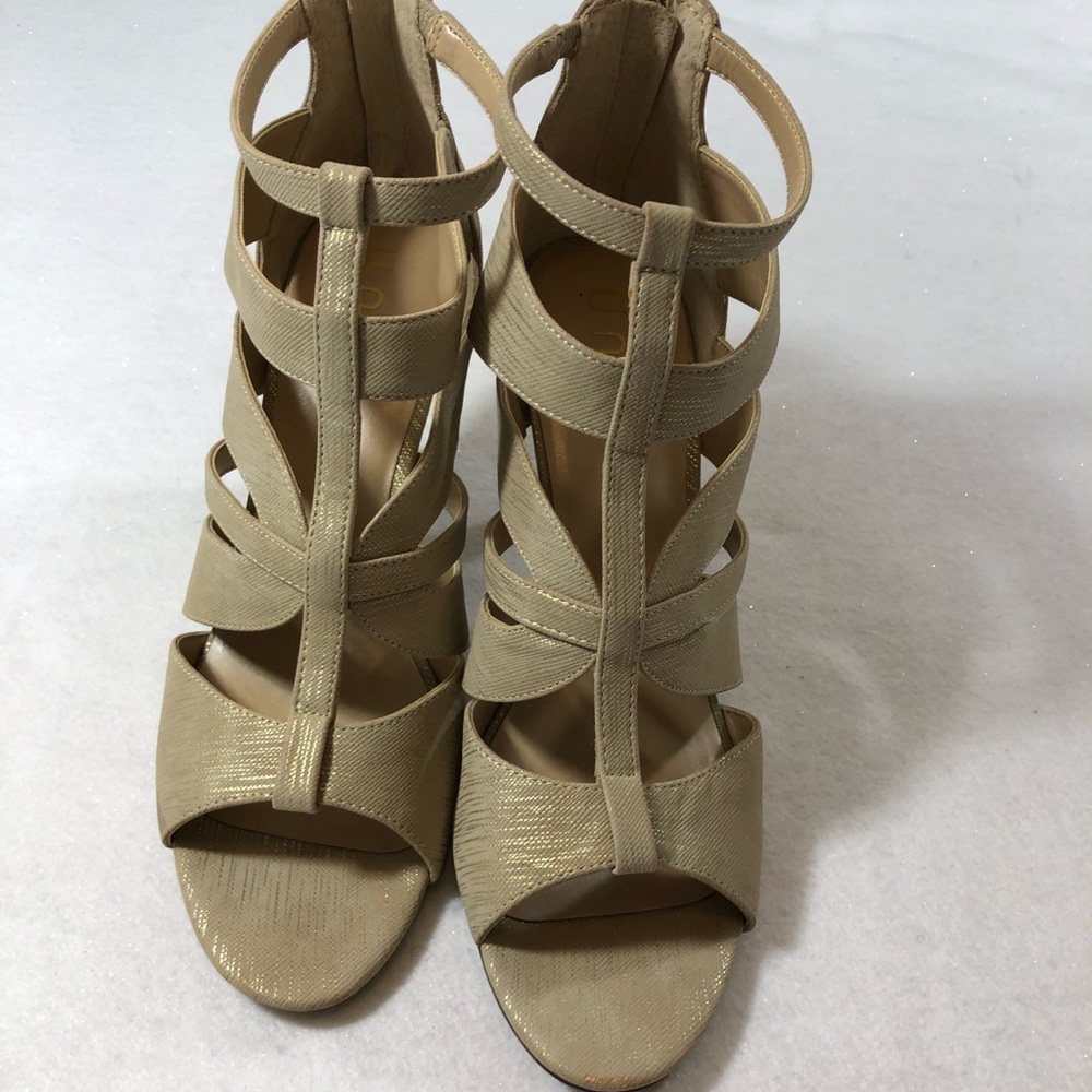 3 inch pump Heel Strappy & Shimmery Gold Color Open Toe Prom Wedding Shoe sz 8.5